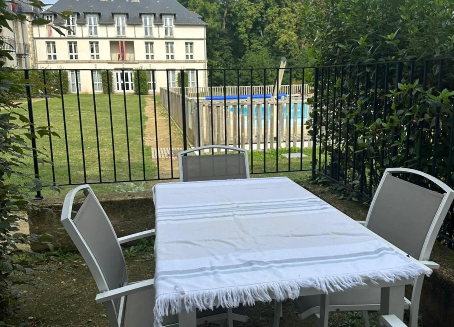 Apartment Appartement, Chateau Kergonano Meriadec  France
